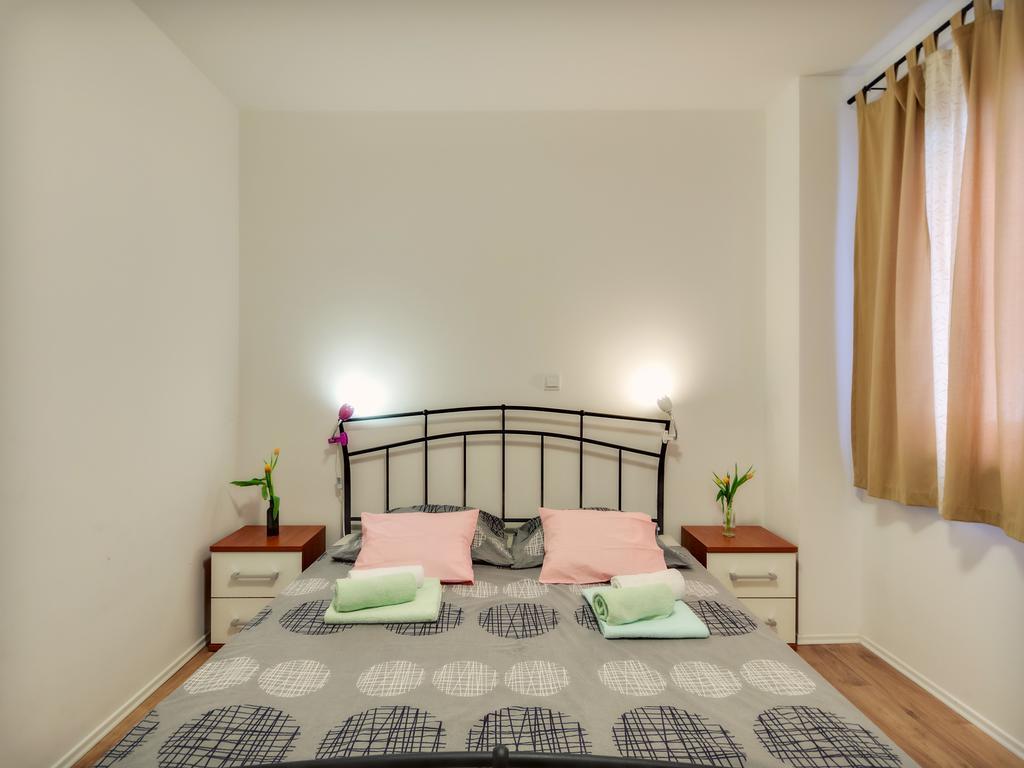 Apartment Katja Rogoznica  Oda fotoğraf