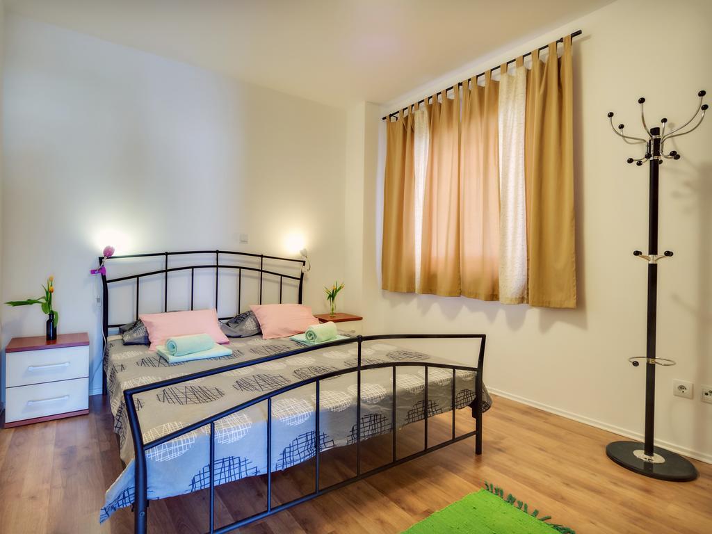 Apartment Katja Rogoznica  Oda fotoğraf